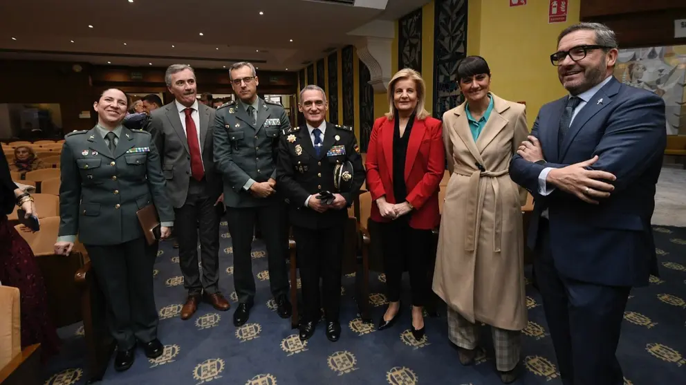 Imagen de familia durante la jornada sobre ciberseguridad organizada por la Fundación CEOE y el Instituto Nacional de Ciberseguridad (INCIBE) en colaboración con CROEM. (CROEM)