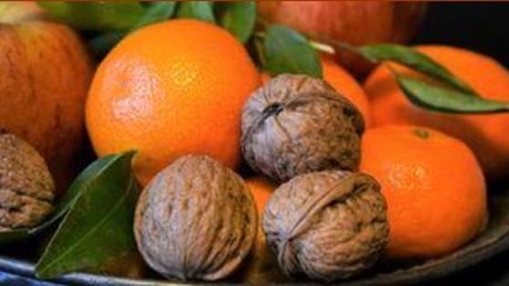 Naranjas y nueces. (Ministerio de Agricultura)