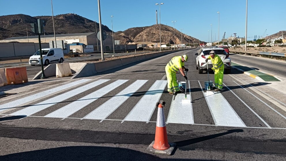 Mantenimiento de una carretera de la Región. (Ministerio de Transportes)