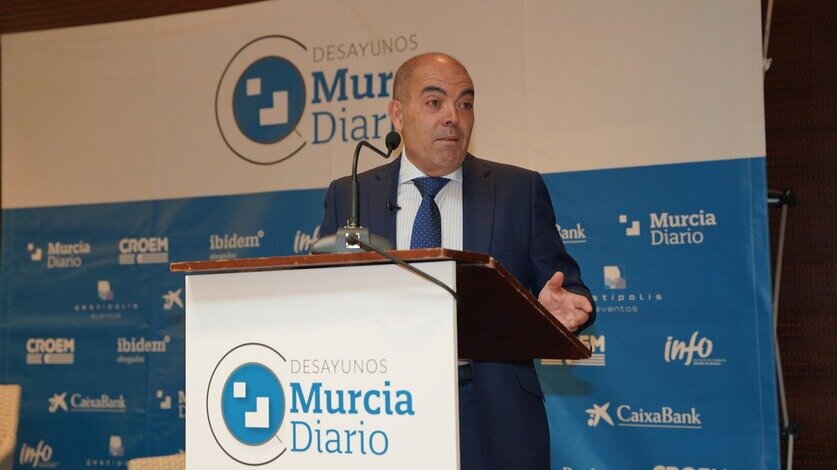 El presidente de ATA, Lorenzo Amor, en los Desayunos de Murcia Diario. (Archivo)