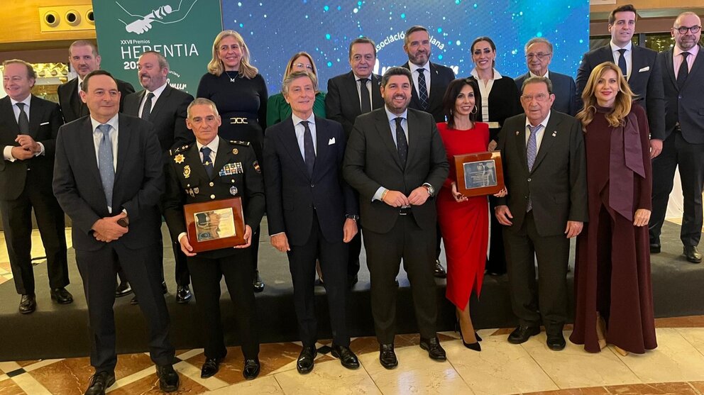 Autoridades y galardonados en los premios Herentia de Amefmur. (Amefmur)