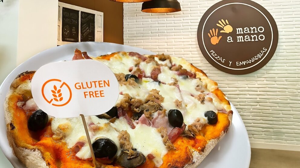 Imagen de una pizza sin gluten de la pizzería Mano a Mano. (DosVecesMarketing)