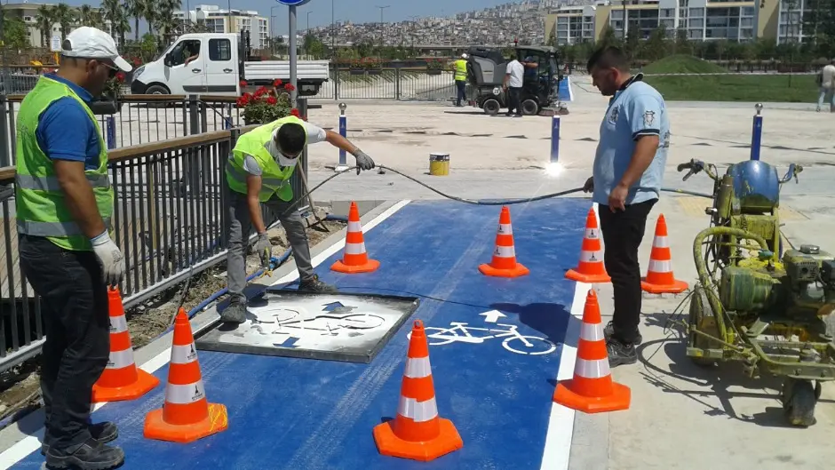 Más de un centenar de desempleados serán contratados en sus municipios para realizar obras y servicios de interés público. (CARM)