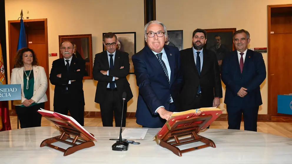 Toma de posesión de Bartolomé Viúdez como presidente del Consejo Social de la UMU. (Universidad de Murcia)