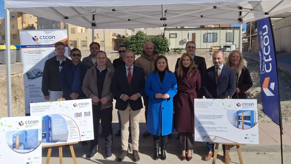 Visita a las obras del 'Laboratorio de Construcción Sostenible'. (CARM)