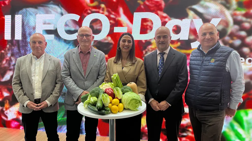 La consejera Sara Rubira en el stand de la Región en Fruit Logistica Berlín donde se ha celebrado el II ECO-Day. (CARM)