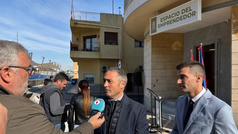 Inauguración del vivero comercial de Alguazas. (CARM)