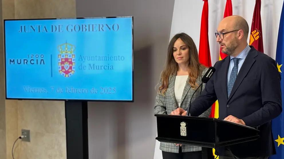 Rueda de prensa posterior a la Junta de Gobierno del consistorio murciano. (Ayuntamiento de Murcia)