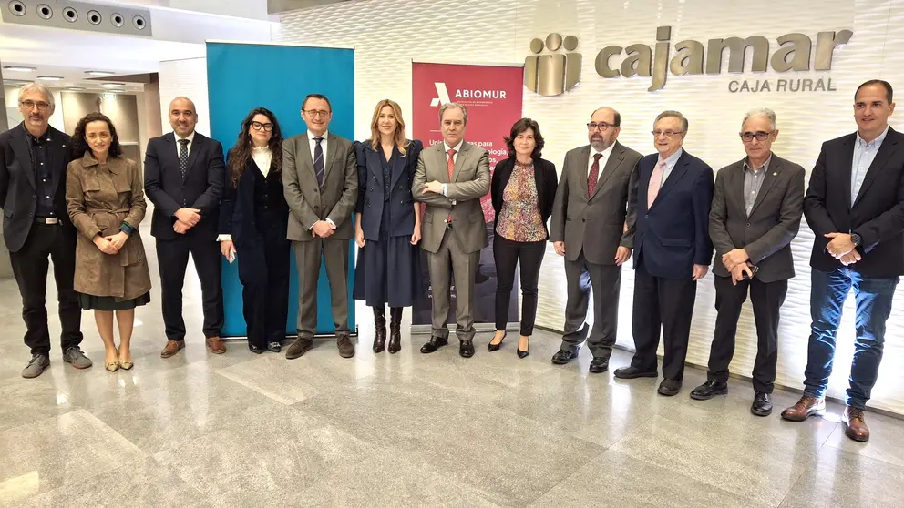 Imagen de familia durante la 'I Jornada sobre Biotecnología alimentaria'. (CARM)