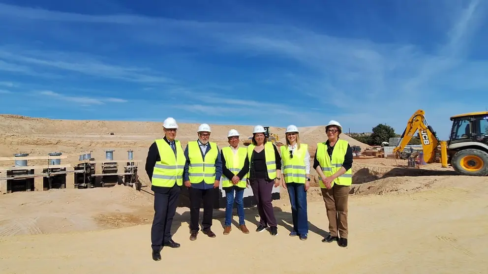 Imagen de la visita a las obras en curso. (Gobierno de la Región de Murcia)