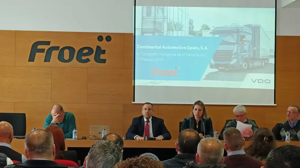 El director general de Movilidad y Transporte, José Antonio Verdú, durante la jornada informativa ‘Tacógrafo digital uso y aplicación de la normativa en el transporte de viajeros’. (CARM)