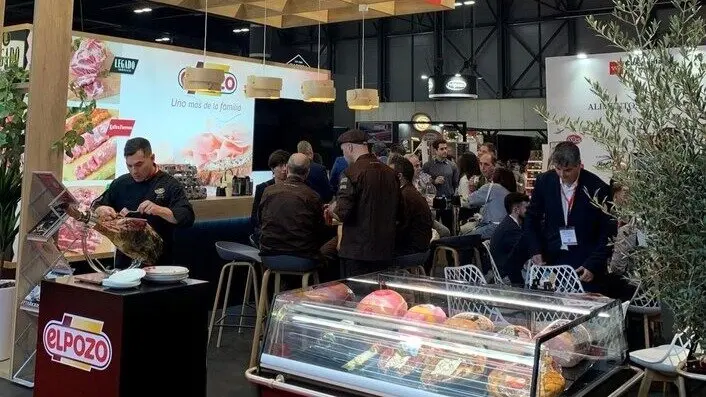 Imagen del stand de El Pozo Alimentación en la feria HIP 2025. (Grupo Fuertes)