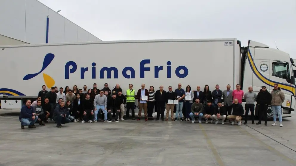 Imagen de familia con los ganadores de la 5ª edición de los premios del Programa de Conducción Eficiente de Primafrio. (Grupo Primafrio)